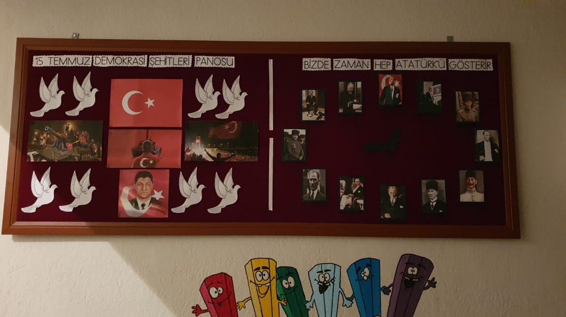 Atatürk Panosu ve 15 Temmuz Şehitleri Panosu